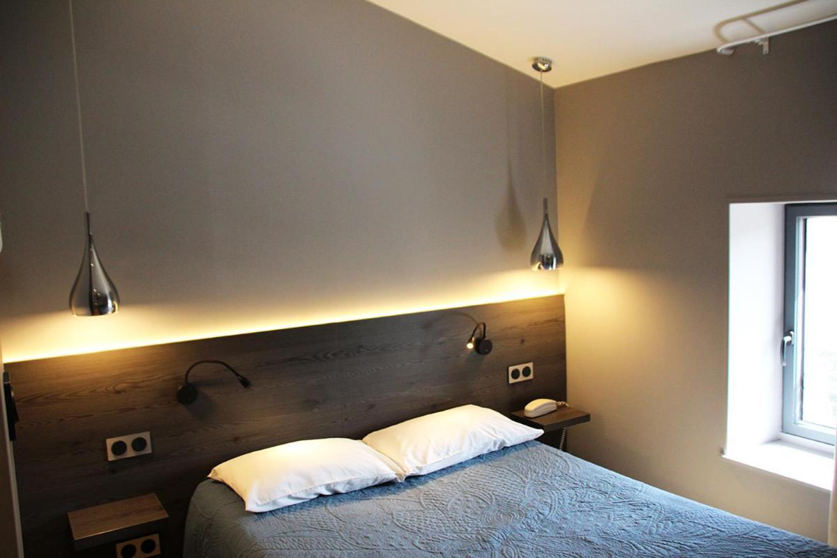 Hotel Le Pont Neuf Saint-Affrique Kültér fotó
