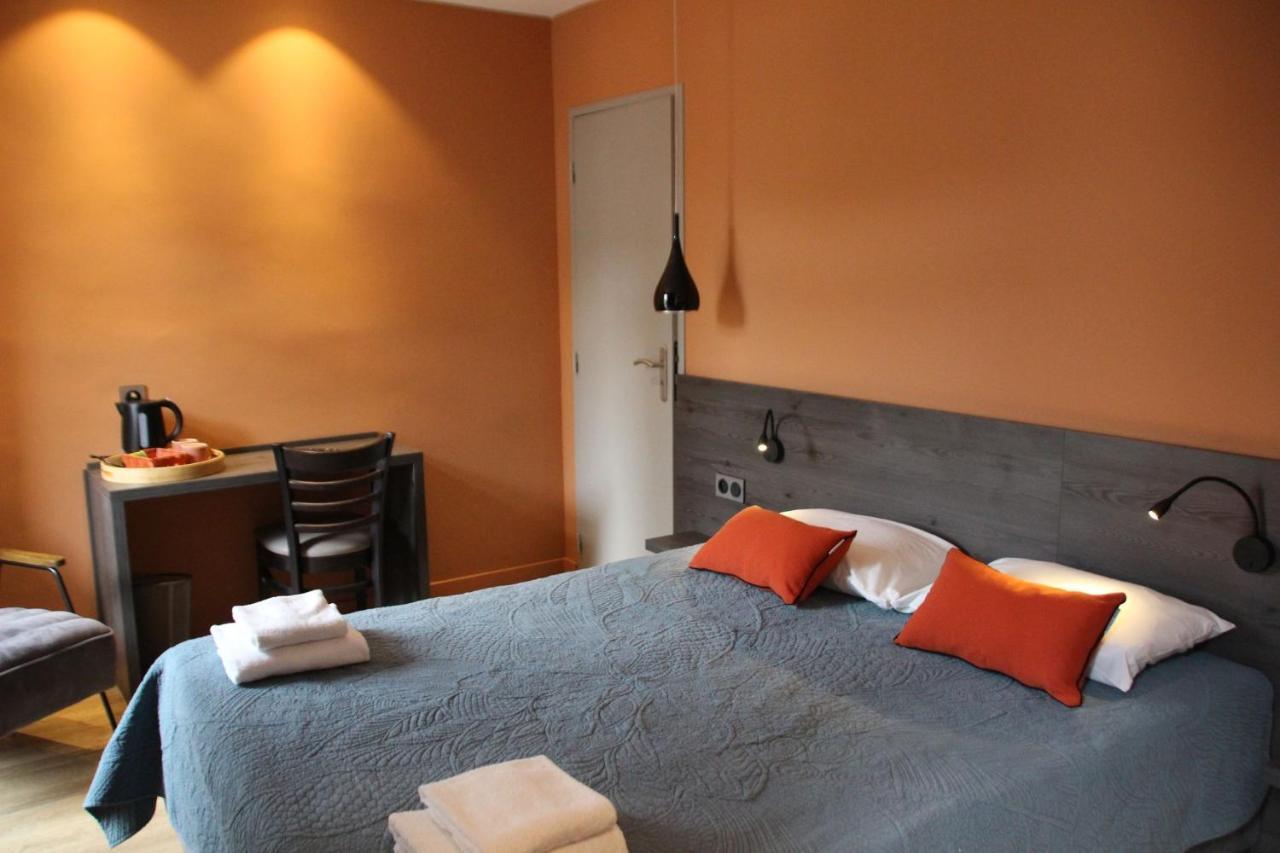 Hotel Le Pont Neuf Saint-Affrique Kültér fotó