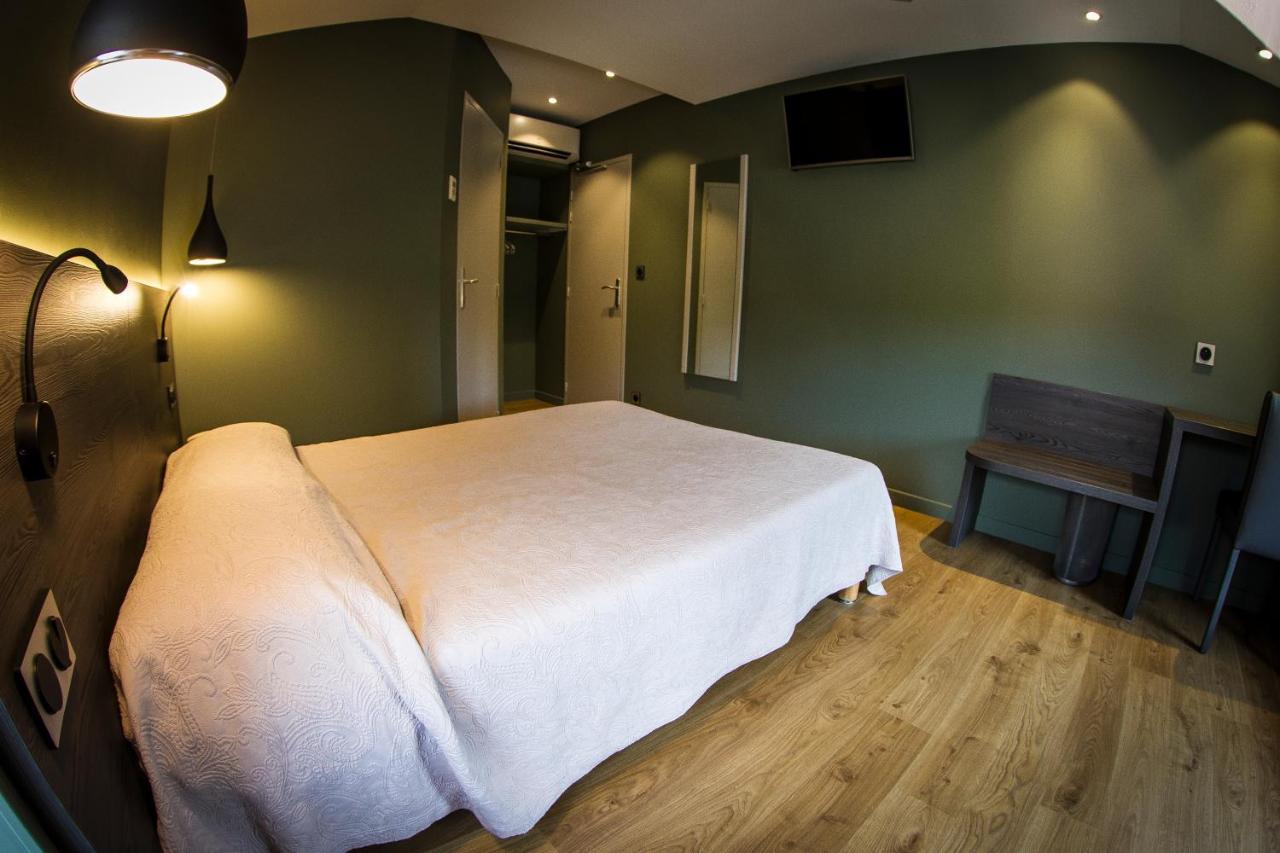 Hotel Le Pont Neuf Saint-Affrique Kültér fotó